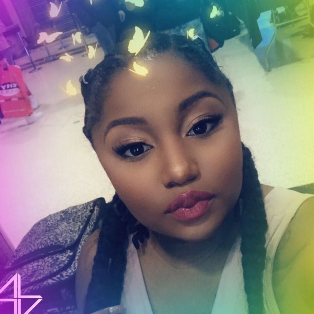 Meet your Posher, Danielle